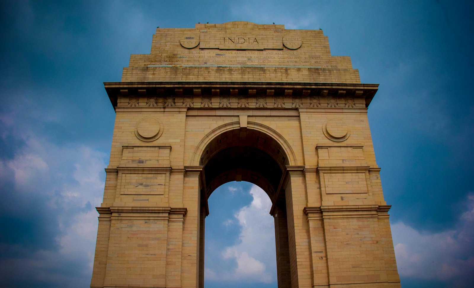Book Zirakpur to Delhi One Way & Round Trip Taxi at ZipZap Taxi